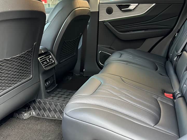 Фото 9 - Hongqi HS5