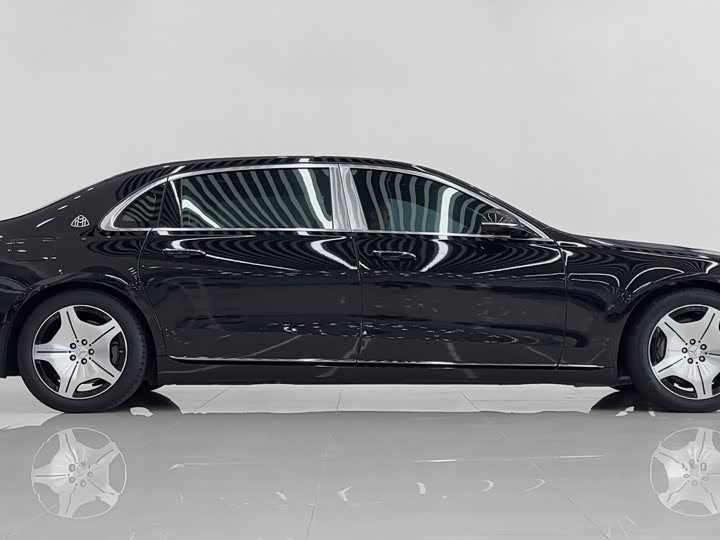 Фото 4 - Mercedes-Benz Maybach S-Class
