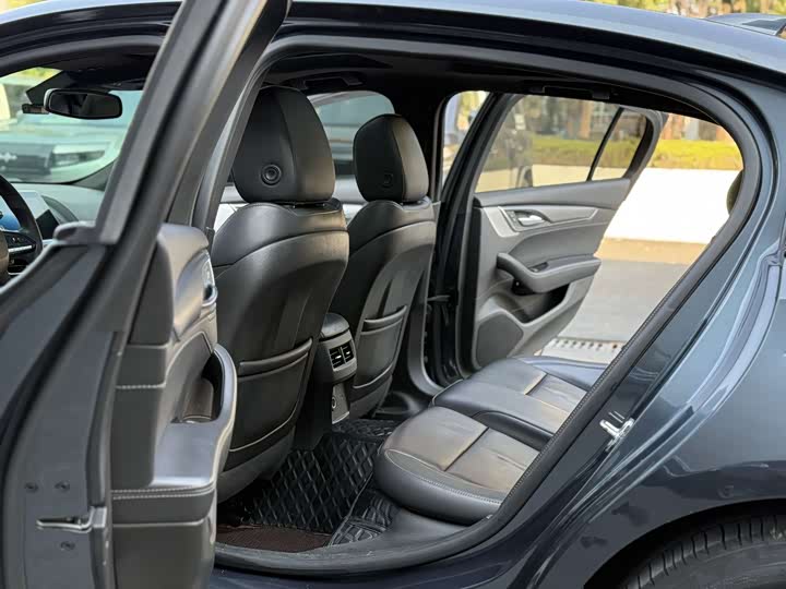 Фото 6 - Cadillac CT5