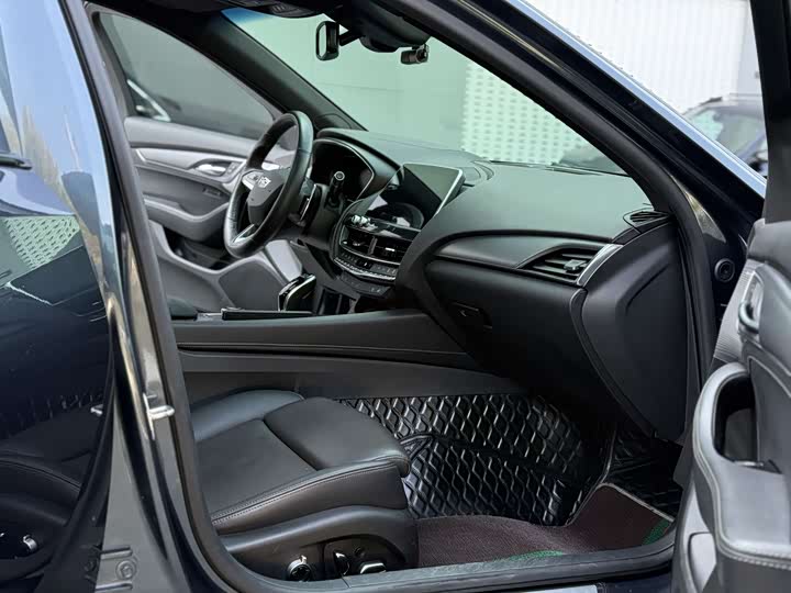 Фото 7 - Cadillac CT5