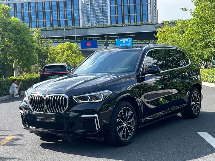 Фото 2 - BMW X5
