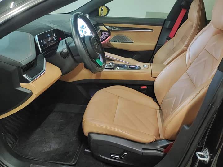 Фото 9 - Zeekr 001