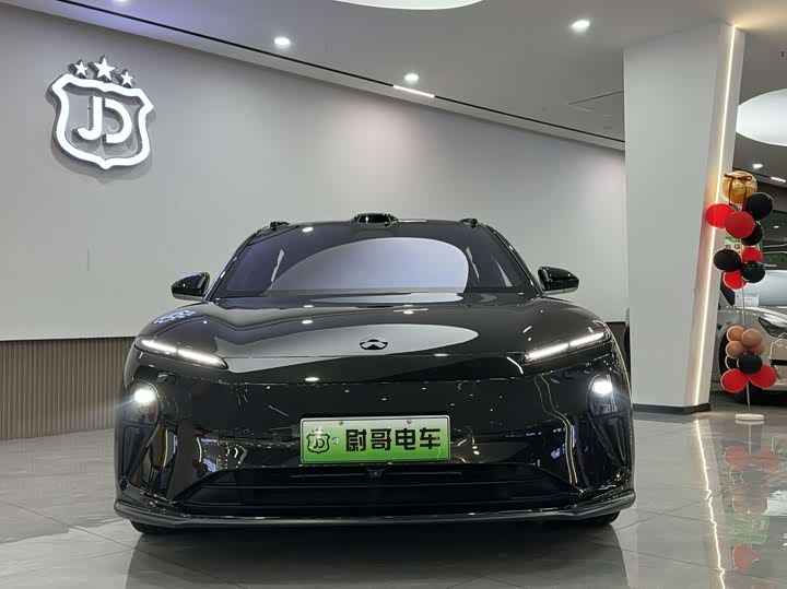 Фото 2 - Nio ET5T