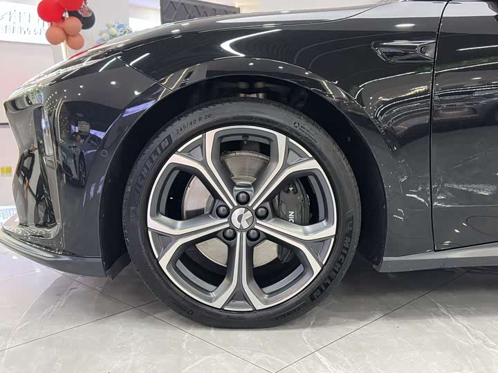 Фото 4 - Nio ET5T