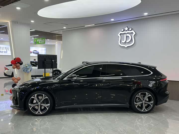 Фото 5 - Nio ET5T