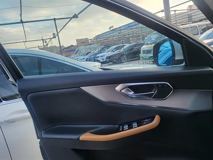 Фото 7 - Beijing X7