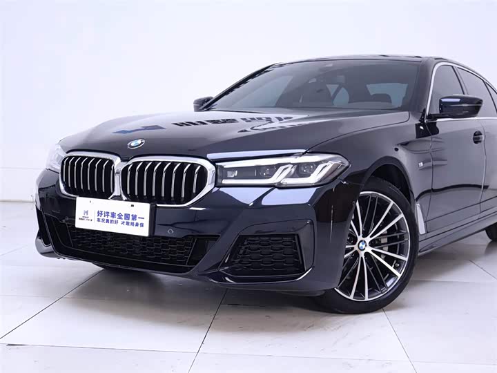 Фото 3 - BMW 5 Series