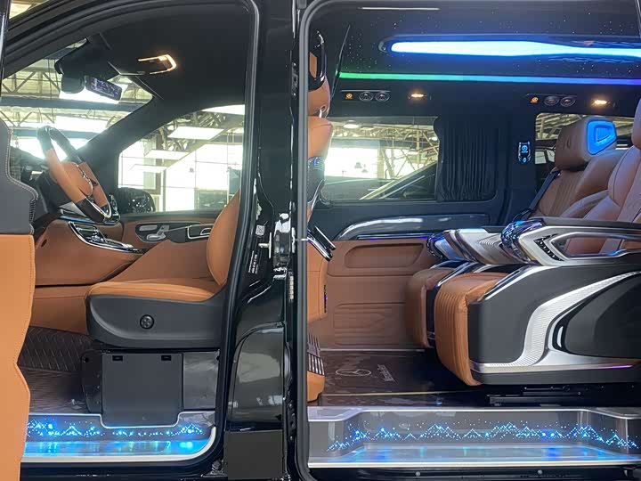 Фото 9 - Mercedes-Benz Vito