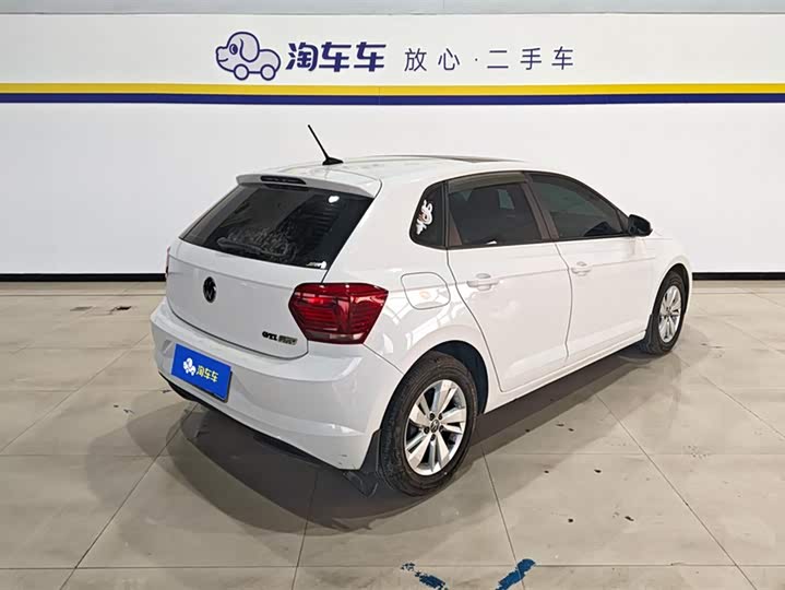 Фото 3 - Volkswagen Polo