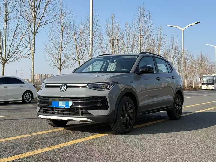 Фото 1 - Volkswagen Tharu