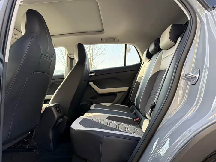 Фото 6 - Volkswagen Tharu