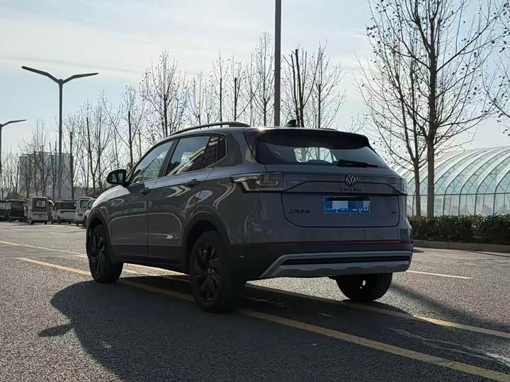 Фото 7 - Volkswagen Tharu