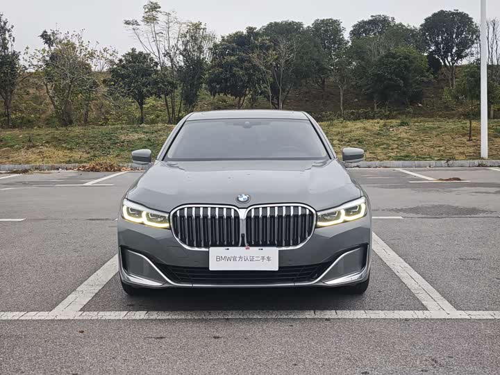Фото 3 - BMW 7 Series