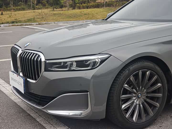 Фото 4 - BMW 7 Series