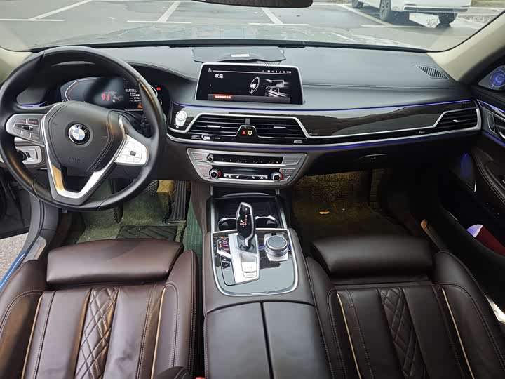Фото 7 - BMW 7 Series