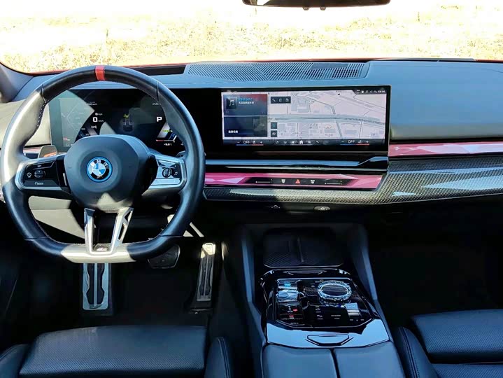 Фото 9 - BMW i5