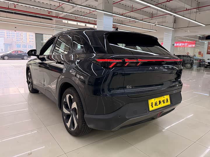 Фото 8 - BAIC Arcfox Alpha T5