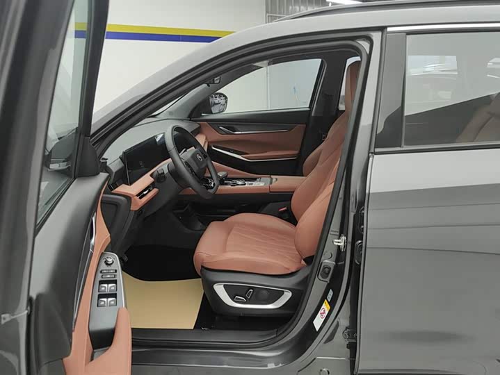 Фото 9 - Changan CS75 Plus