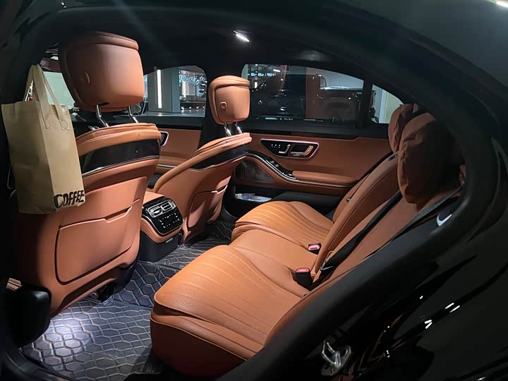 Фото 3 - Mercedes-Benz S-Class