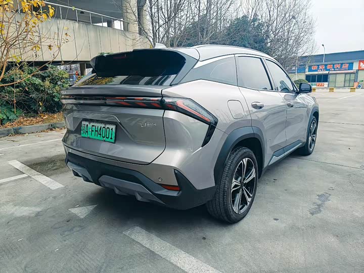 Фото 9 - Geely Galaxy L7