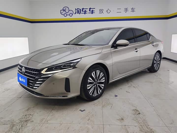 Фото 1 - Nissan Teana