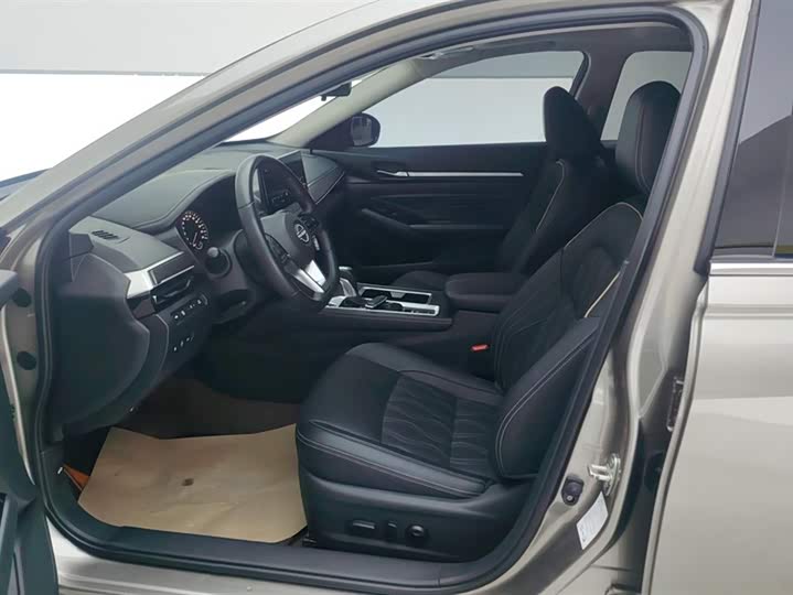 Фото 9 - Nissan Teana