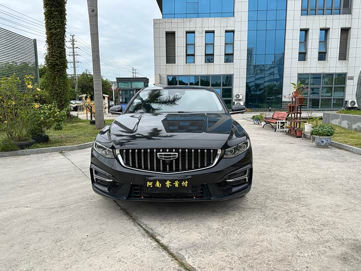 Фото 2 - Geely Preface
