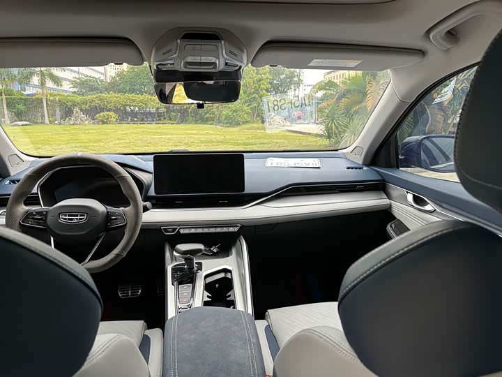 Фото 8 - Geely Preface