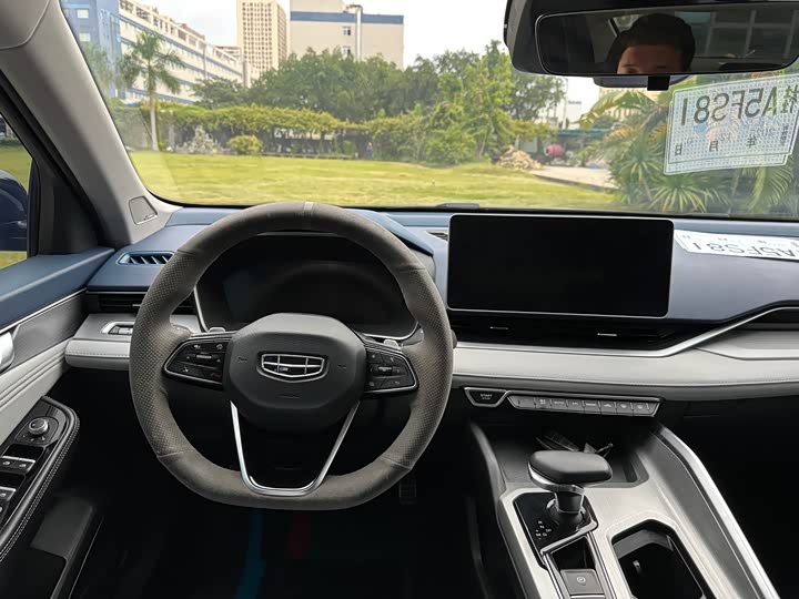 Фото 9 - Geely Preface