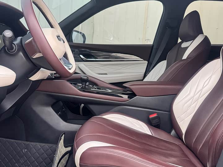 Фото 7 - Geely Monjaro