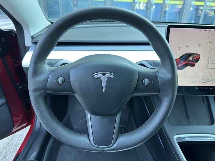 Фото 9 - Tesla Model 3