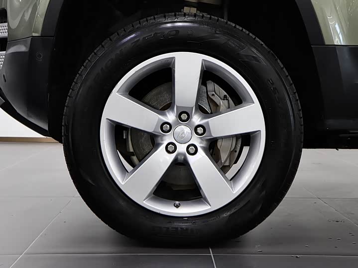 Фото 8 - Land Rover Defender