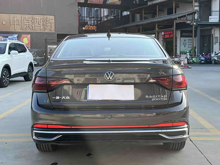 Фото 7 - Volkswagen Sagitar L