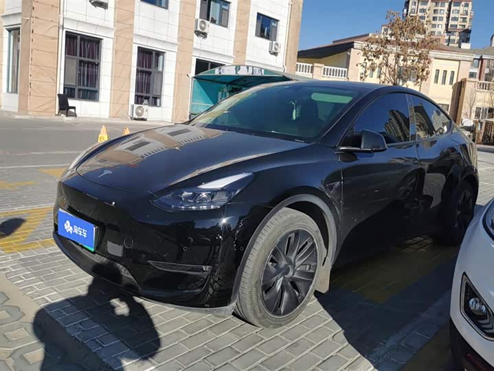 Фото 1 - Tesla Model Y