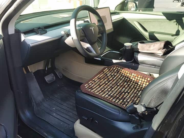 Фото 9 - Tesla Model Y
