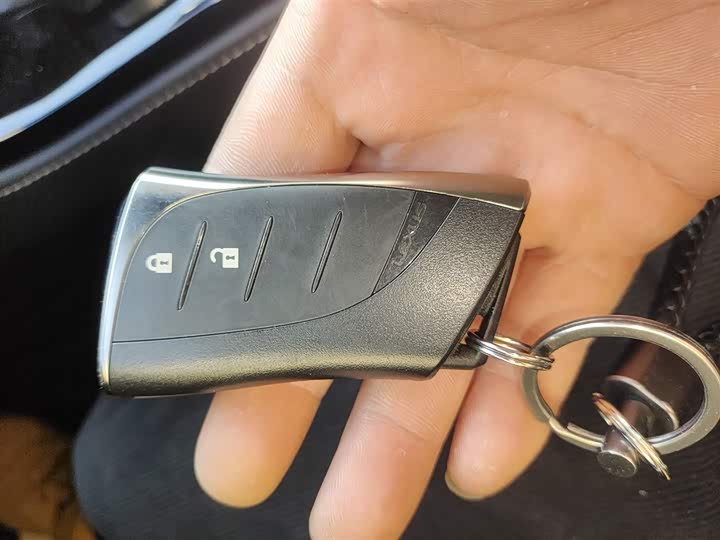 Фото 9 - Lexus NX