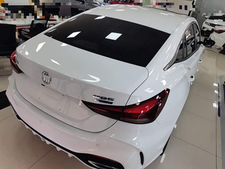 Фото 7 - MG Motor 5