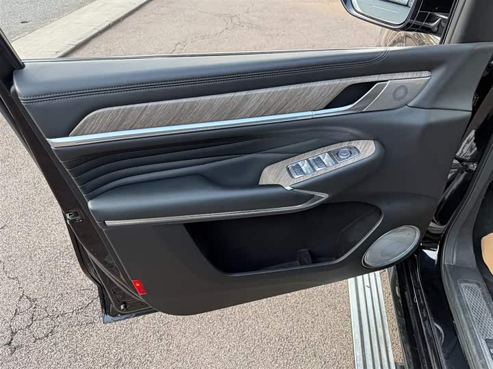 Фото 6 - Tank 500