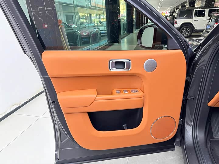 Фото 8 - LiXiang L8