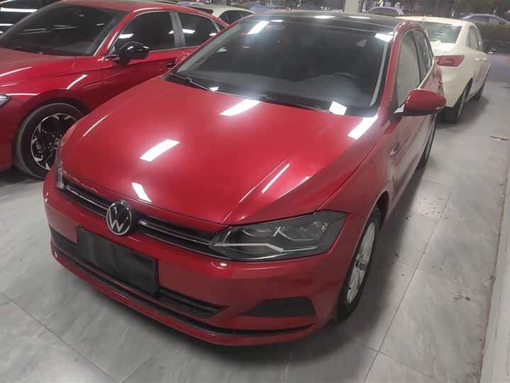 Фото 1 - Volkswagen Polo