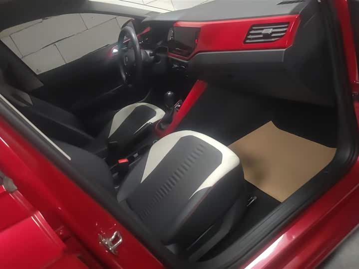 Фото 8 - Volkswagen Polo