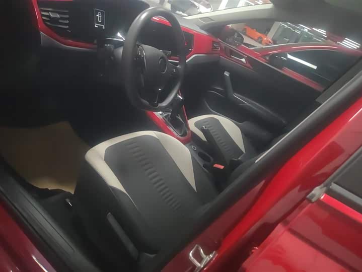 Фото 9 - Volkswagen Polo