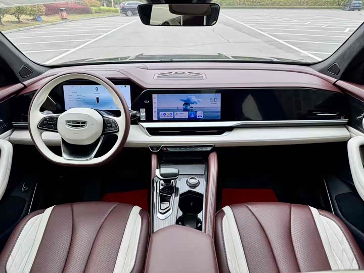 Фото 3 - Geely Monjaro