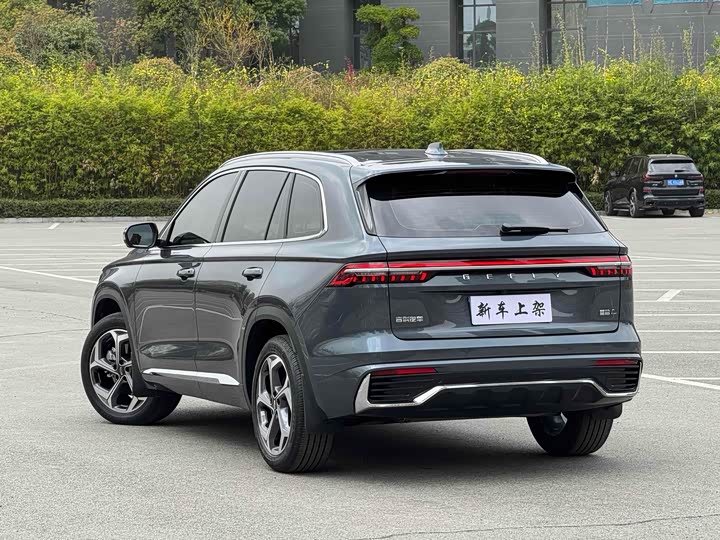 Фото 8 - Geely Monjaro