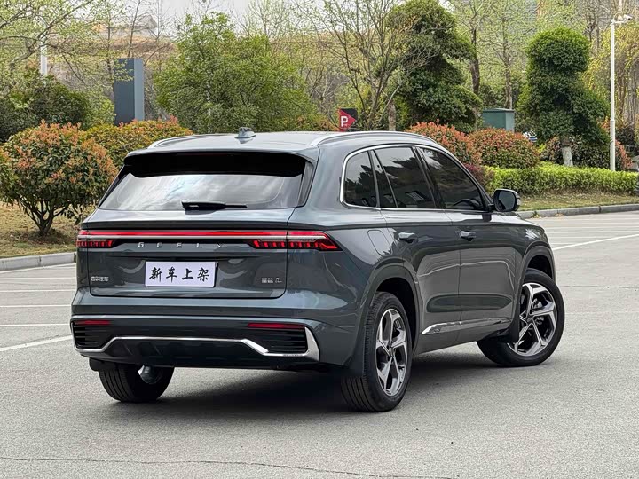 Фото 9 - Geely Monjaro