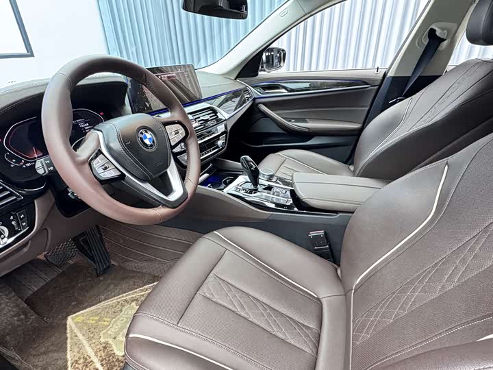 Фото 5 - BMW 5 Series