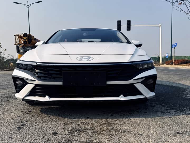 Фото 2 - Hyundai Elantra N line