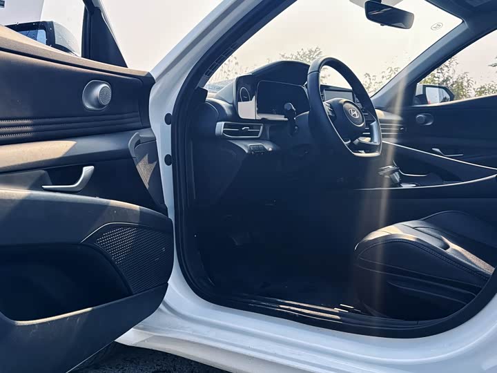 Фото 9 - Hyundai Elantra N line