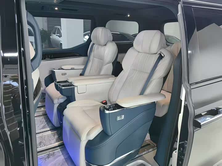 Фото 4 - Zeekr 009