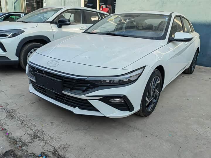 Фото 2 - Hyundai Elantra N line